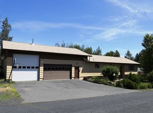 1028 Grand Fir Dr, Moscow, ID 83843