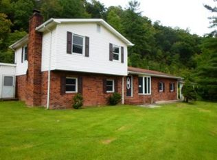 107 S Milo Rd, Tomahawk, KY 41262