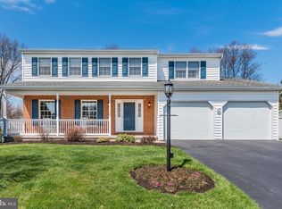 880 Hawthorne Ave, Mechanicsburg, PA 17055