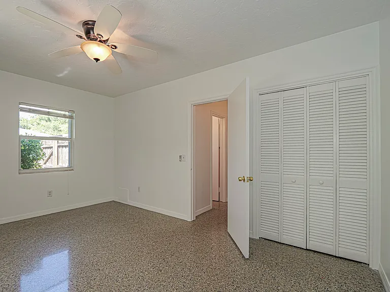 2158 Seville Ave — Photo 17