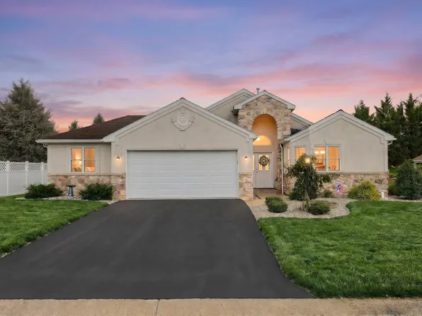 1436 Wheatfield Dr, York, PA 17408