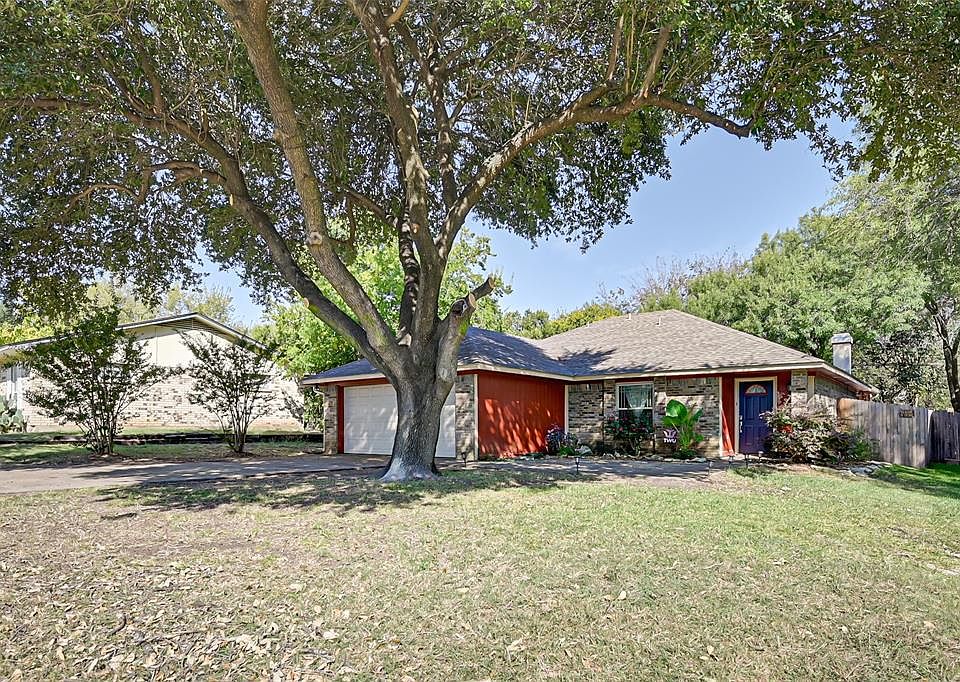 1st image of 323 Linkview Dr