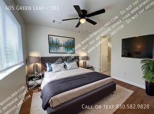 405 Green Leaf #101, Horseshoe Bay, TX 78657