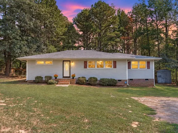 108 Marilou Ln, Youngsville, NC 27596