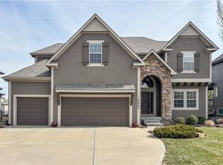 10865 S Theden St, Olathe, KS 66061