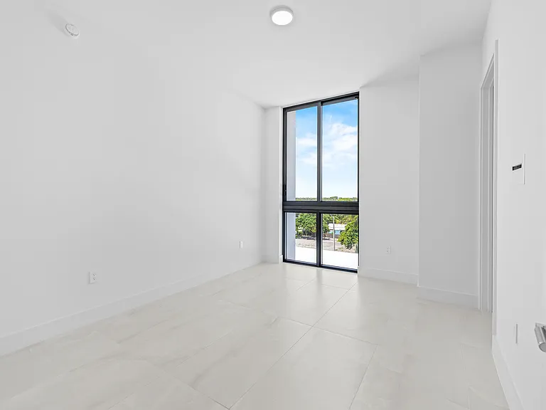 305 Briny Ave #406 — Photo 18