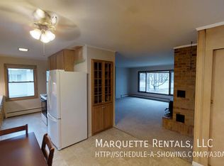 915 W Kaye Ave, Marquette, MI 49855