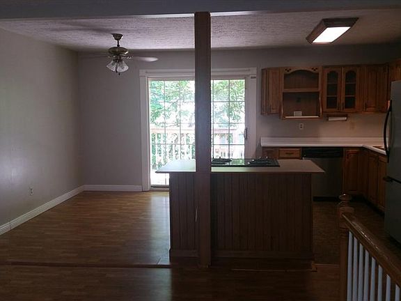 5th image of 7623 Venice Dr NE
