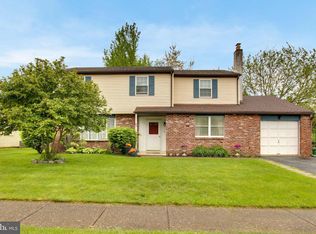 84 Dawn Rd, Levittown, PA 19056