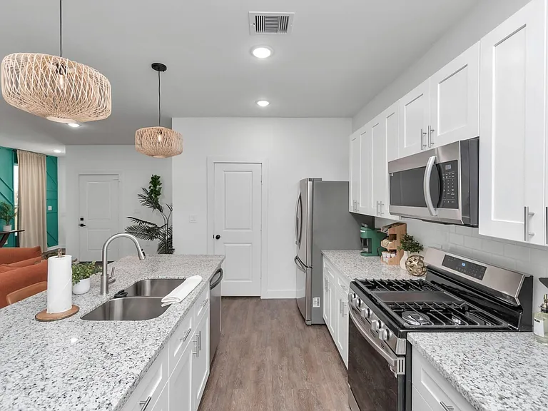3127 Bolt St — Photo 13
