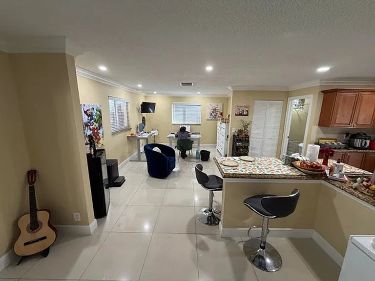 147 Alcazar St — Photo 3