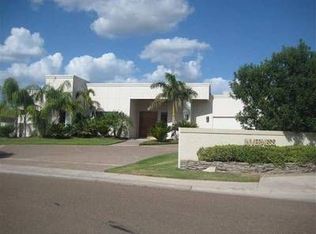 2301 Middlecoff Ln, Laredo, TX 78045