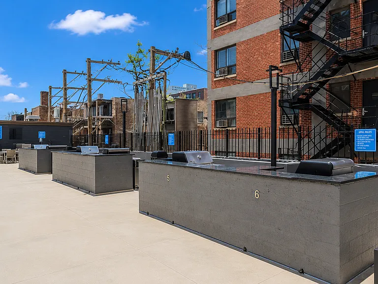655 W Irving Park Rd #5003 — Photo 27