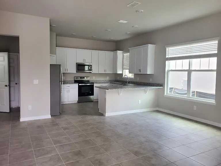 419 Venetian Palms Blvd — Photo 3