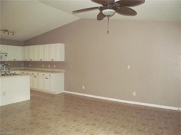 3rd image of 3846 Hillandale St