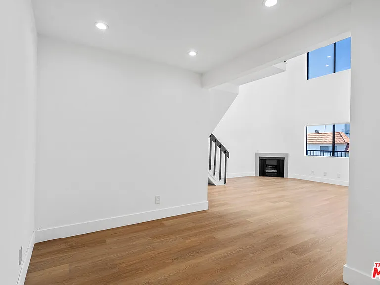 3939 Moore St #204 — Photo 9