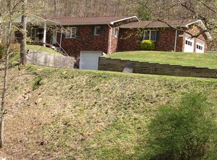 834 Runyon Branch Rd, Pinsonfork, KY 41555