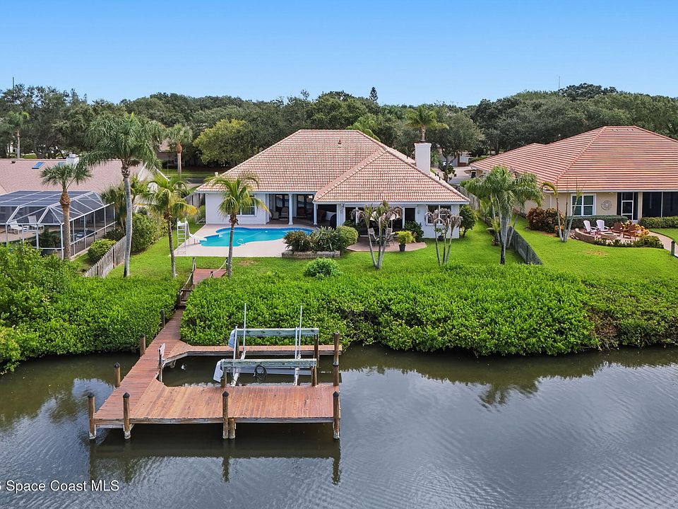 1st image of 146 Windward Way