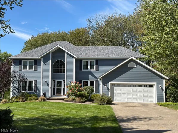 5620 Spring Grove Dr, Solon, OH 44139