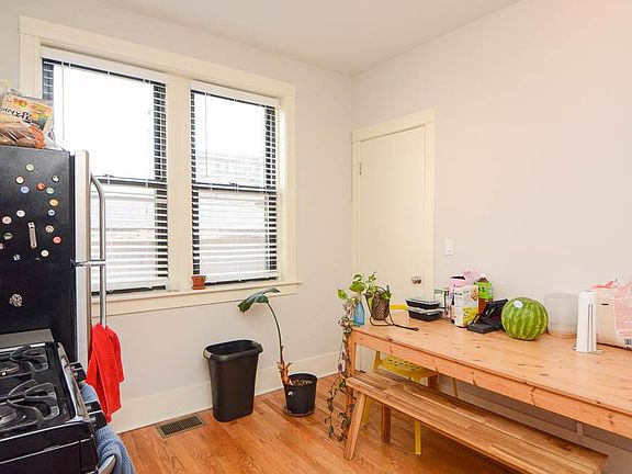 3rd image of 3143 W Wellington Ave #2