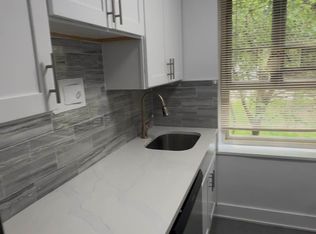 67-26 198th St #1N, Fresh Meadows, NY 11365