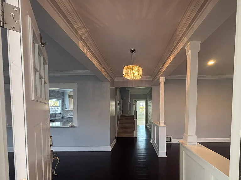 235 SE Lechner St — Photo 8