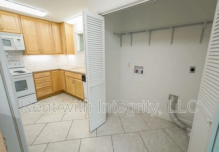 251A S Villas Ct — Photo 25