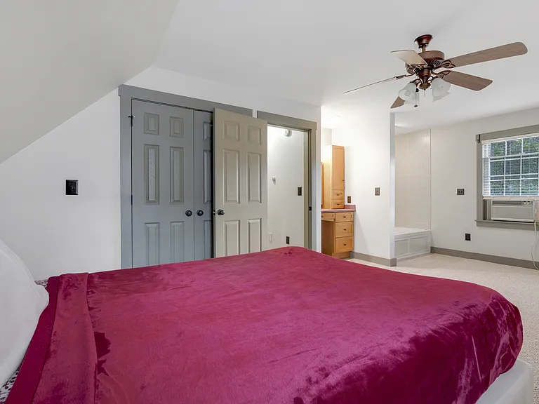 13 Andrew Ave — Photo 43