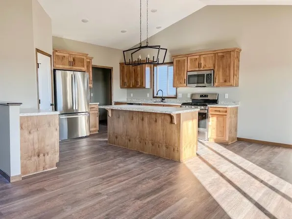 280 57th Ave SE, Saint Cloud, MN 56304