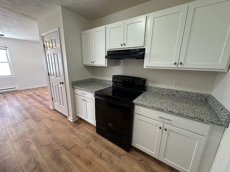 1453 Monroe Ave #1 — Photo 2
