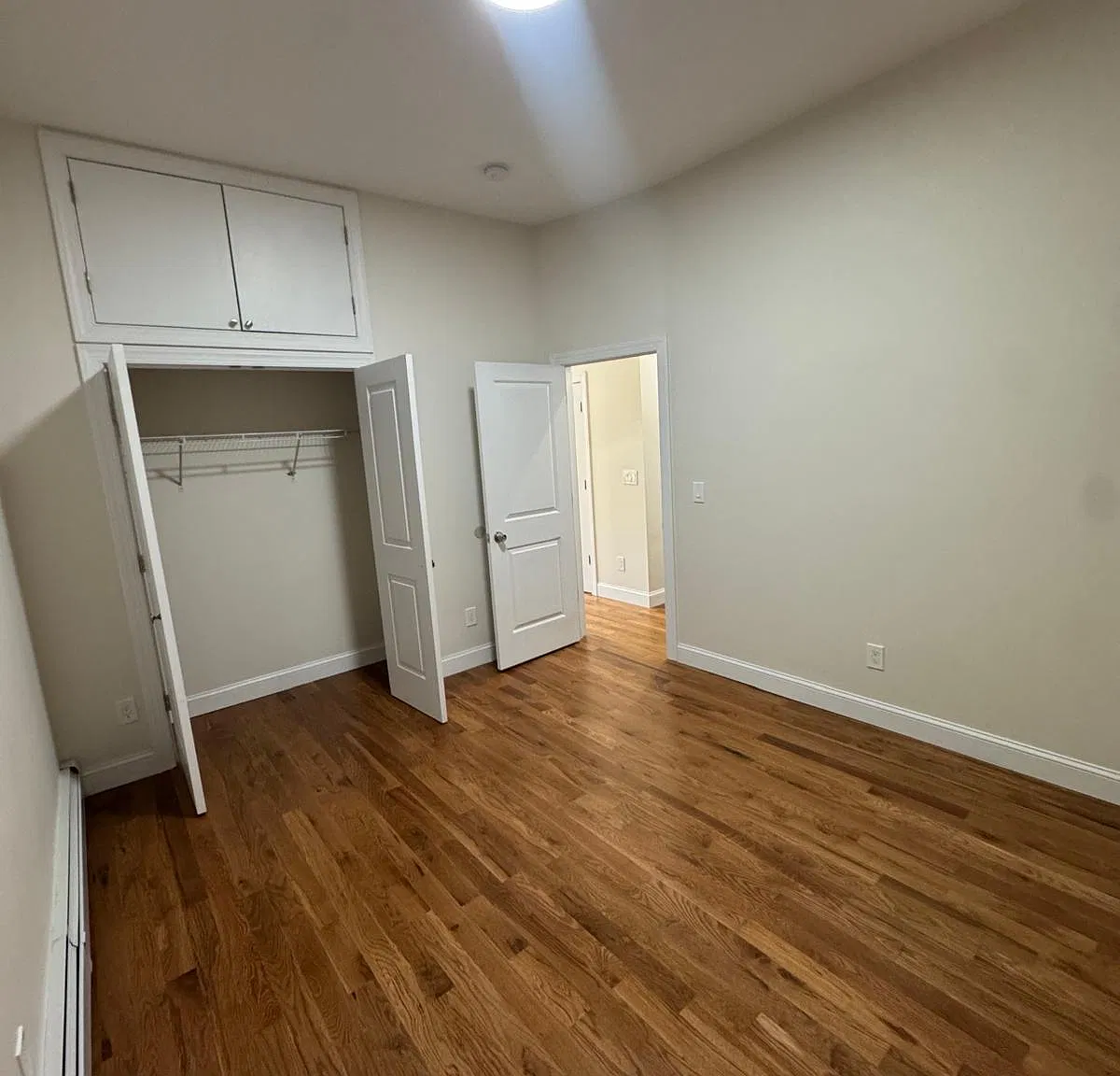 3 bed, 1.5 bath, $2,400 — Photo 3