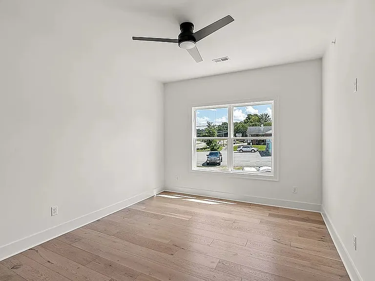801 Vickery Dr — Photo 10