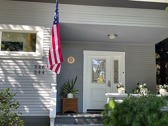 3rd image of 346 Emerson St