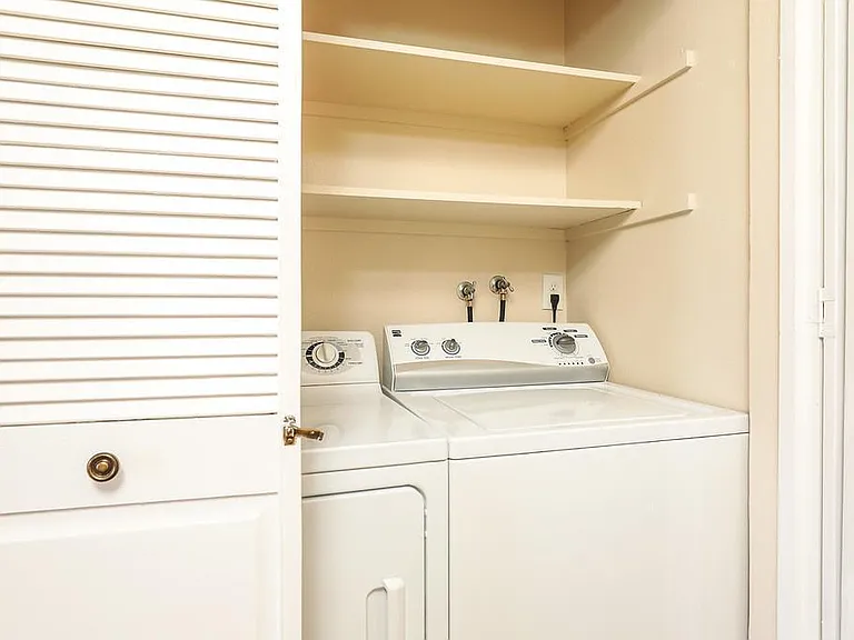 231 Easy St #9 — Photo 14