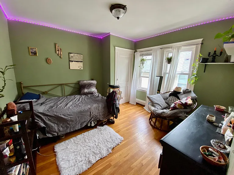 19 Burton St #2 — Photo 31