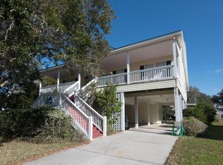 2707 Neptune St, Edisto Island, SC 29438