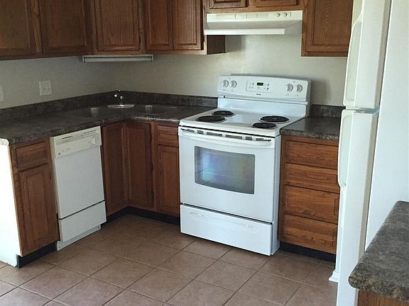 4th image of 2811 Langley Ave APT 115