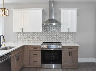 17 Annis St #17, North Andover, MA 01845