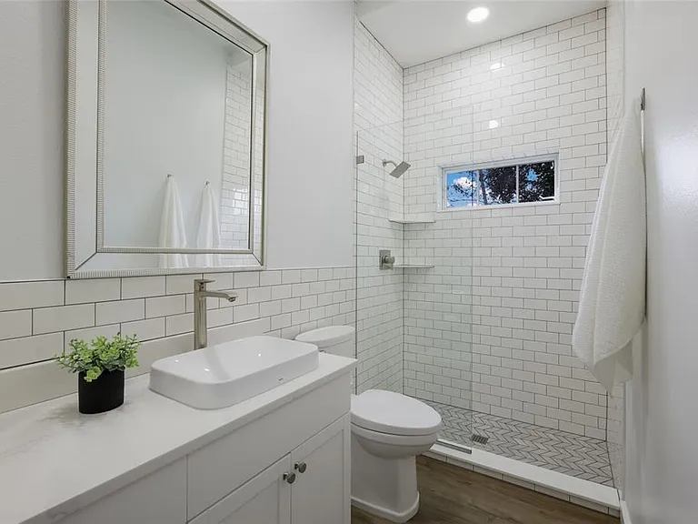 8009 Royal Birkdale Cir — Photo 37