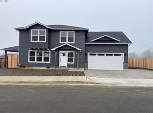 154 Coles Valley St, Sutherlin, OR