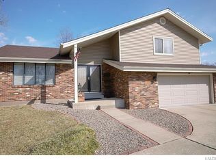 160 Rue Grand Dr, Lake St Louis, MO 63367