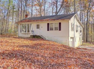 159 Whalehead Rd, Gales Ferry, CT 06335
