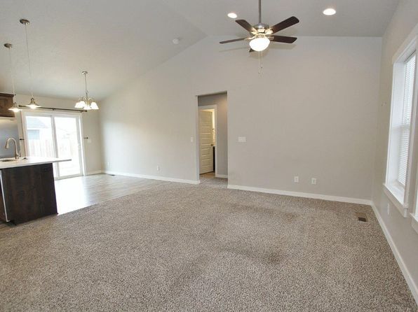 302 Rio Grande Ct, Homedale, ID 83628