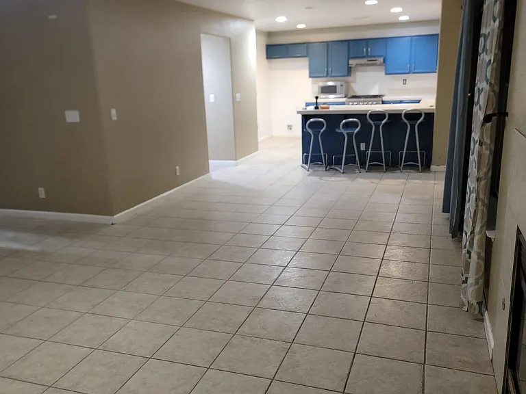 694 Widgeon Ct — Photo 3