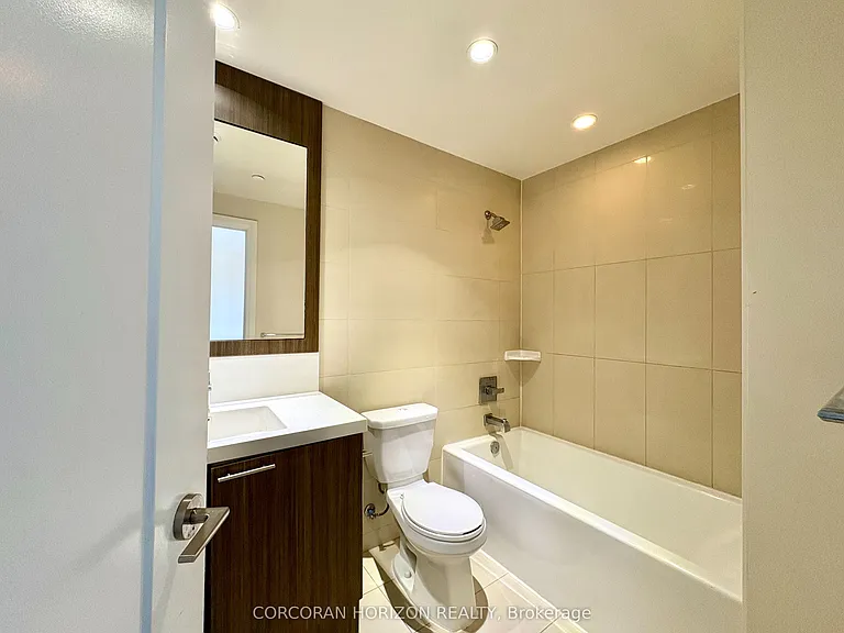120 Harrison Garden Blvd #626 — Photo 11