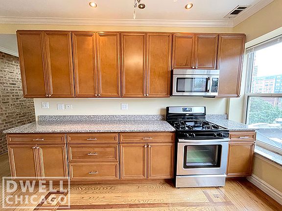3rd image of 6351 N Lakewood Ave #1249-3E