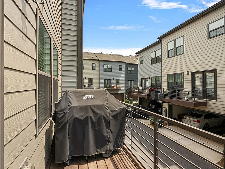 1527 S Church St — Photo 26