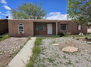 1805 Yucca Ln, Alamogordo, NM 88310
