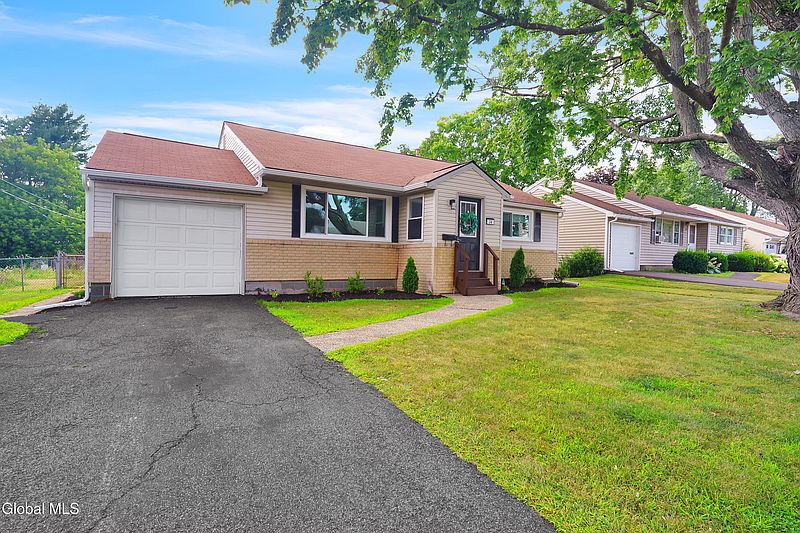 2nd image of 34 Perry Avenue