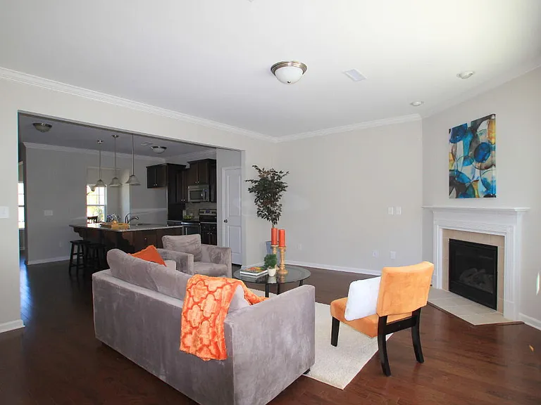395 Shakespeare Dr — Photo 7